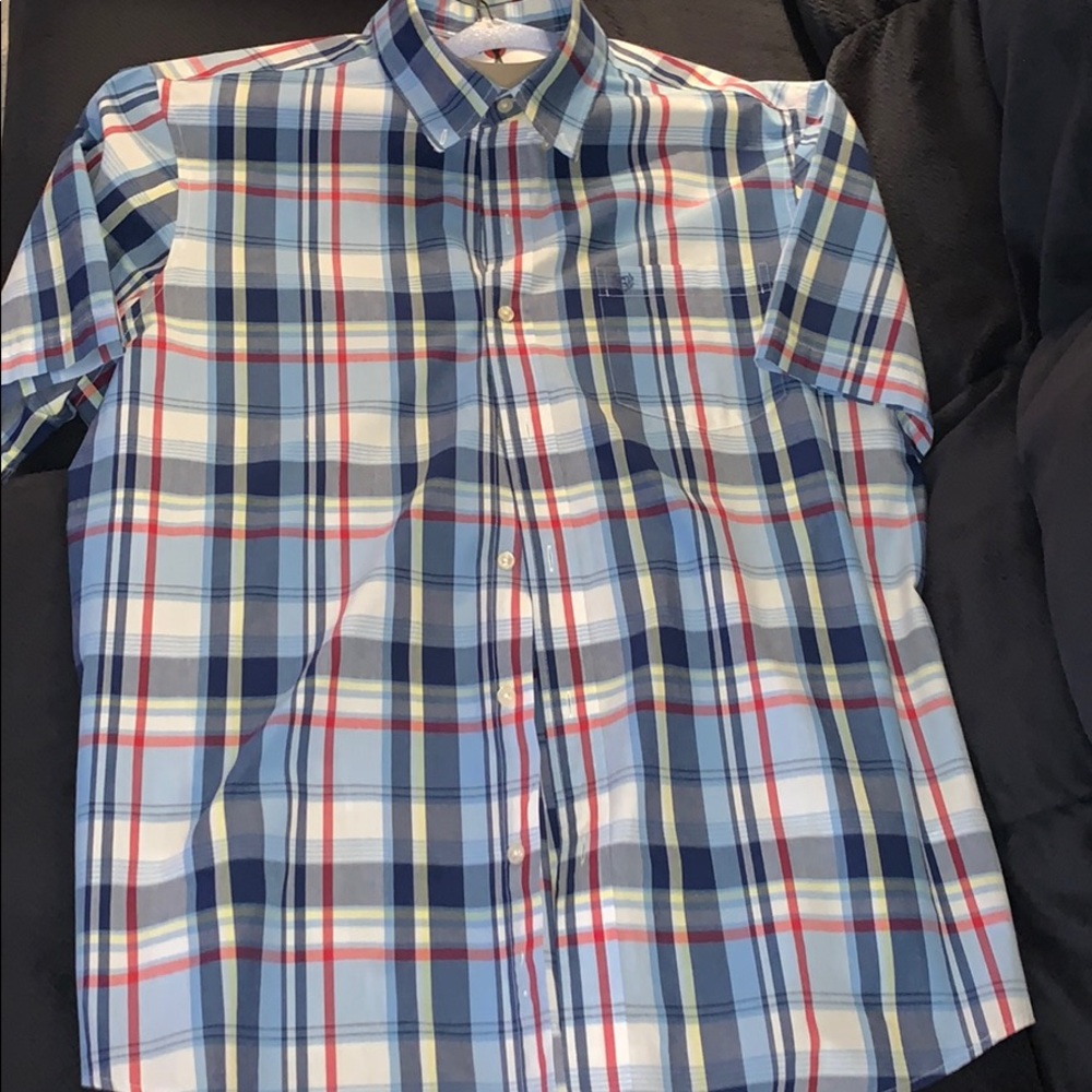 Short sleeve dress shirt for men
